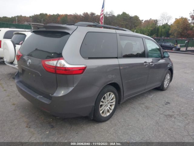 Photo 3 VIN: 5TDYZ3DC0HS861458 - TOYOTA SIENNA XLE 