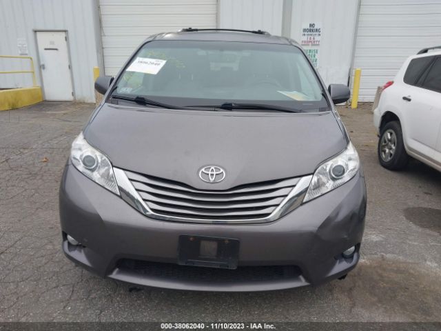 Photo 5 VIN: 5TDYZ3DC0HS861458 - TOYOTA SIENNA XLE 