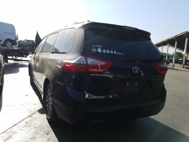 Photo 2 VIN: 5TDYZ3DC0JS911894 - TOYOTA SIENNA XLE 