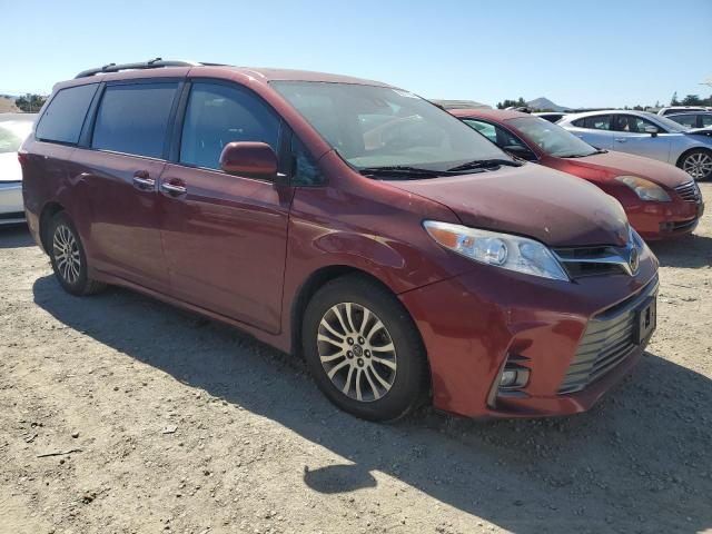 Photo 3 VIN: 5TDYZ3DC0JS914780 - TOYOTA SIENNA XLE 