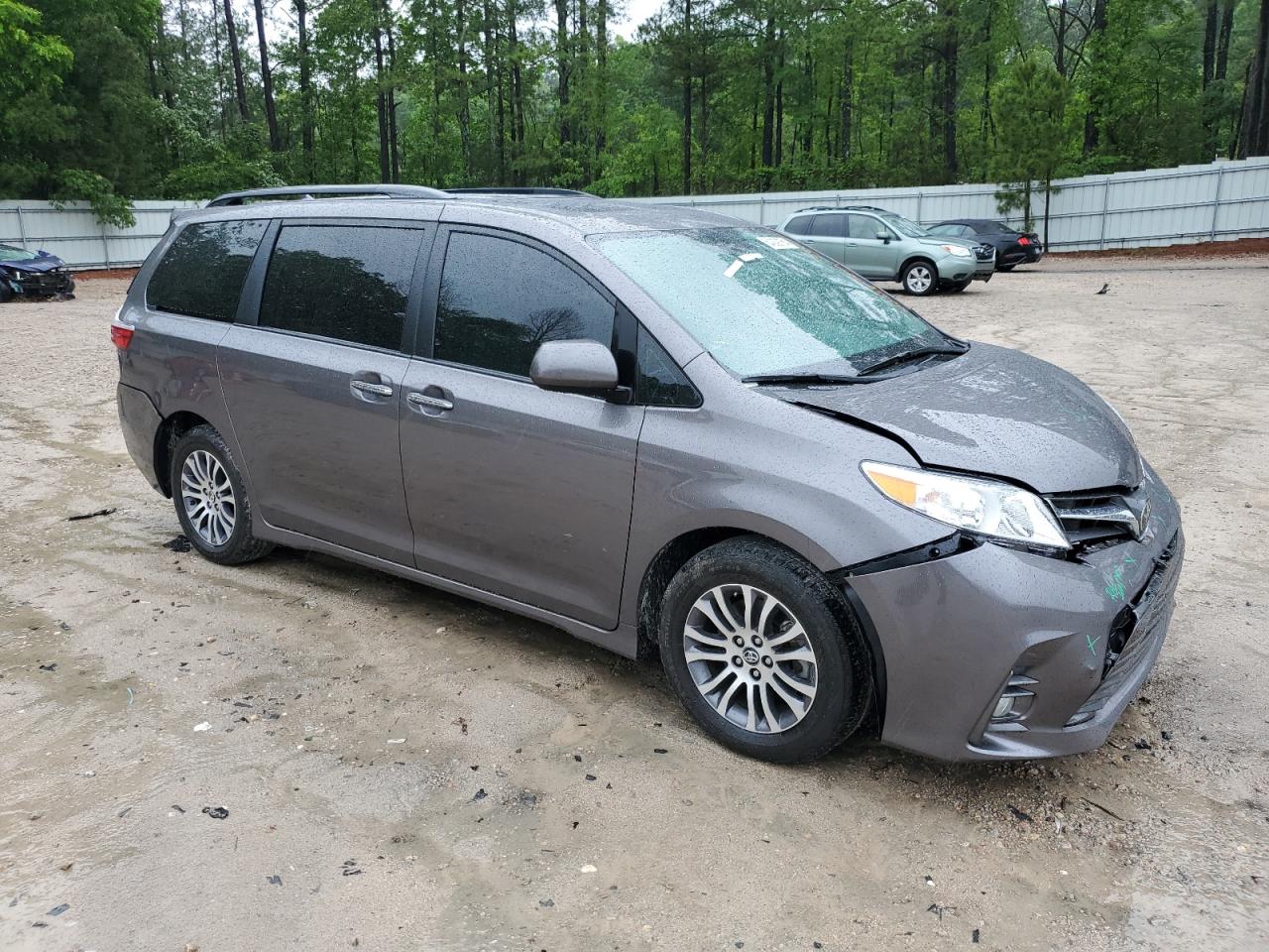 Photo 3 VIN: 5TDYZ3DC0JS919462 - TOYOTA SIENNA 