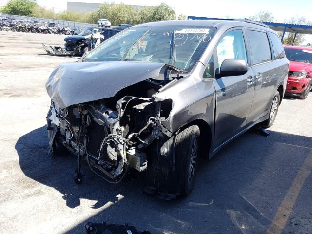 Photo 1 VIN: 5TDYZ3DC0JS922278 - TOYOTA SIENNA XLE 