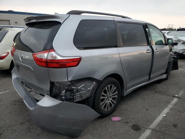 Photo 2 VIN: 5TDYZ3DC0JS926363 - TOYOTA SIENNA XLE 