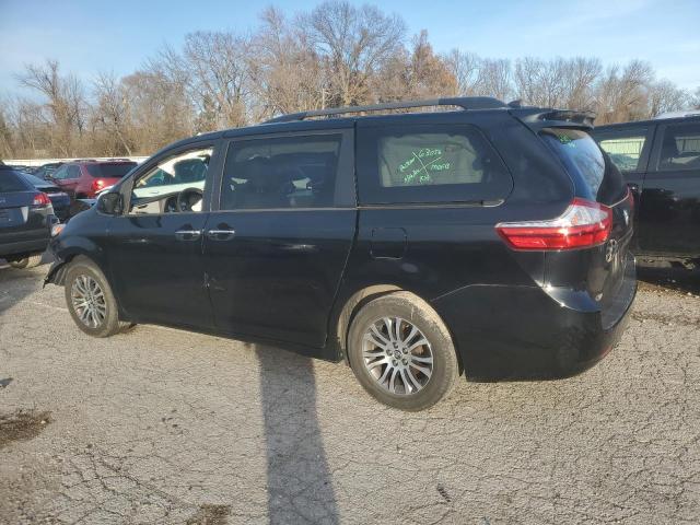 Photo 1 VIN: 5TDYZ3DC0JS928727 - TOYOTA SIENNA XLE 