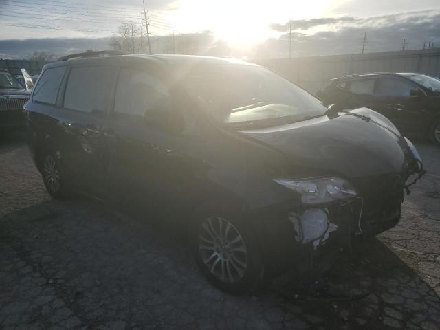 Photo 3 VIN: 5TDYZ3DC0JS928727 - TOYOTA SIENNA XLE 