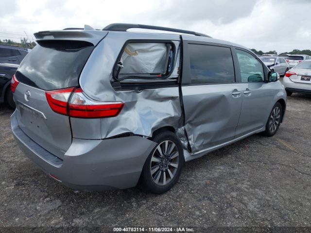 Photo 3 VIN: 5TDYZ3DC0JS932731 - TOYOTA SIENNA 