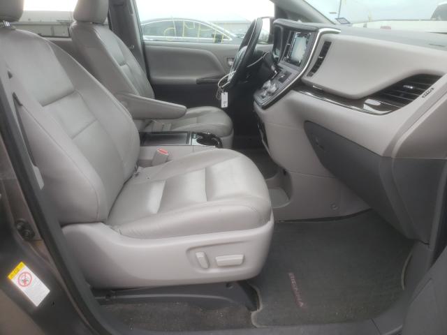 Photo 4 VIN: 5TDYZ3DC0JS940294 - TOYOTA SIENNA XLE 