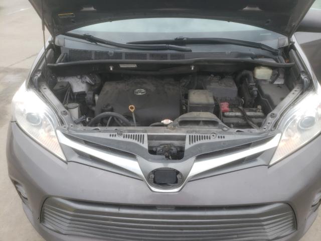 Photo 6 VIN: 5TDYZ3DC0JS940294 - TOYOTA SIENNA XLE 