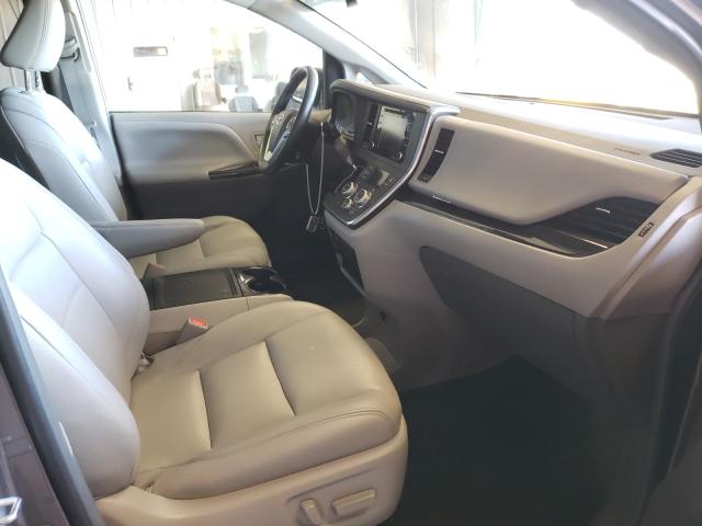 Photo 4 VIN: 5TDYZ3DC0JS953417 - TOYOTA SIENNA XLE 