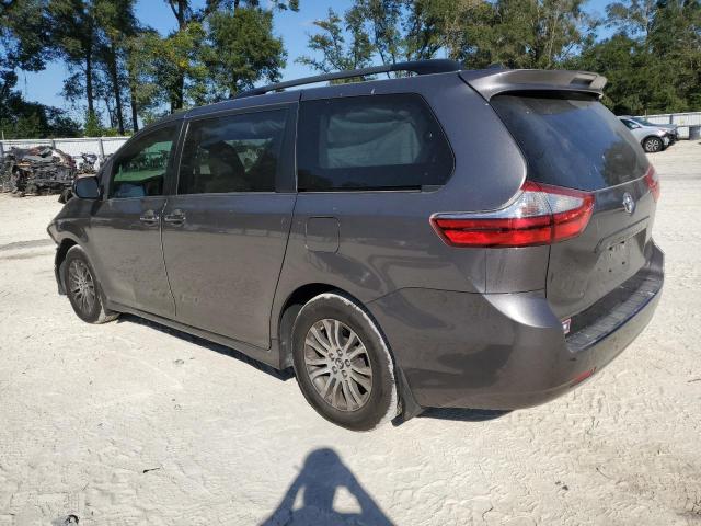 Photo 1 VIN: 5TDYZ3DC0JS959170 - TOYOTA SIENNA XLE 