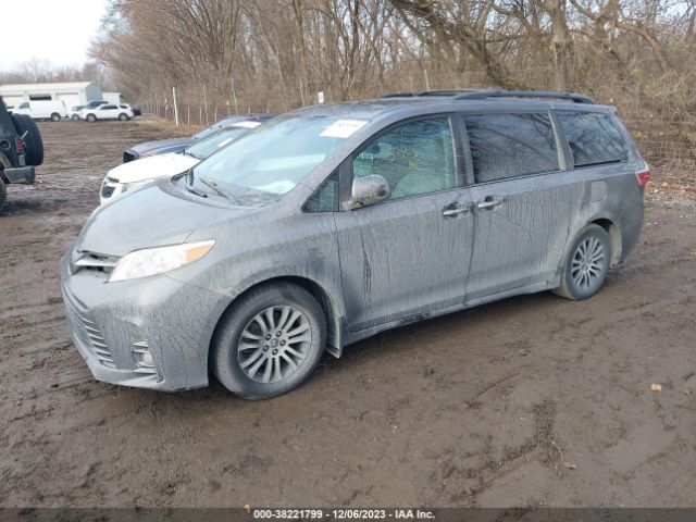 Photo 1 VIN: 5TDYZ3DC0KS979310 - TOYOTA SIENNA 