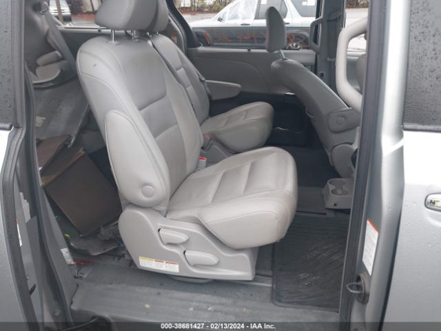 Photo 7 VIN: 5TDYZ3DC0KS997144 - TOYOTA SIENNA 