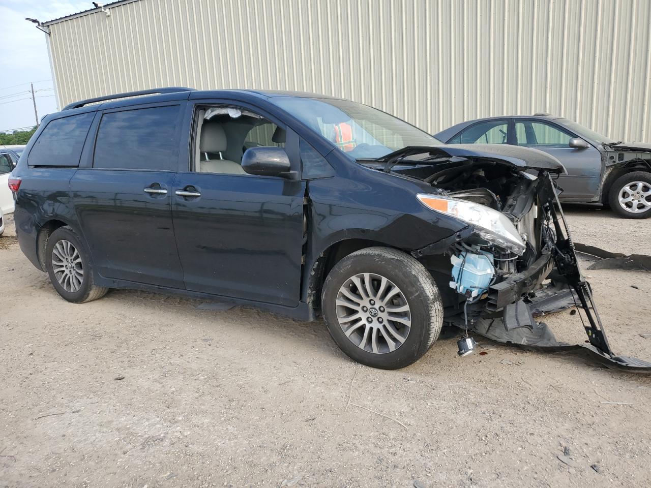 Photo 3 VIN: 5TDYZ3DC0LS049828 - TOYOTA SIENNA 