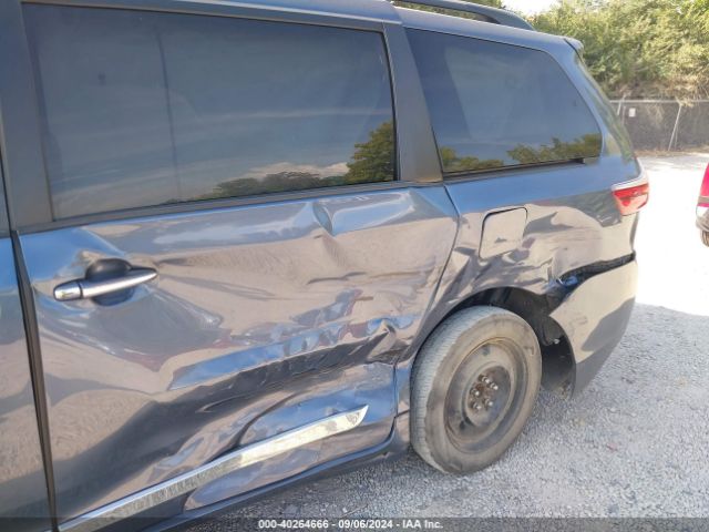 Photo 5 VIN: 5TDYZ3DC1HS767427 - TOYOTA SIENNA 