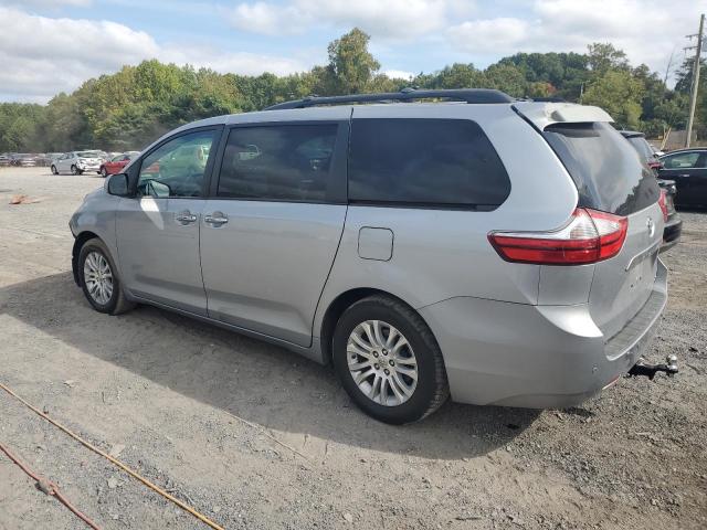 Photo 1 VIN: 5TDYZ3DC1HS767654 - TOYOTA SIENNA XLE 