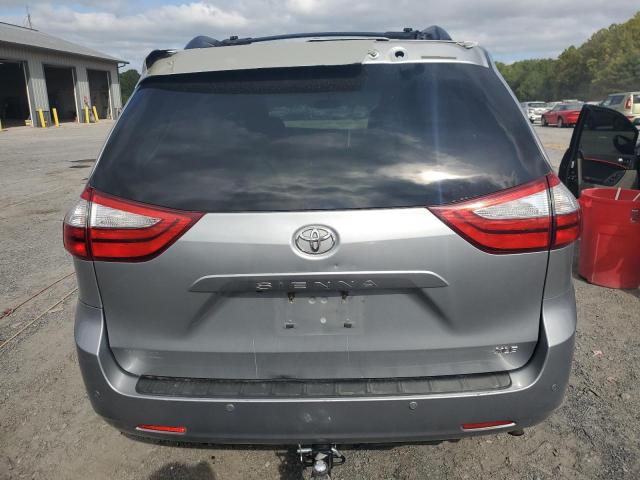 Photo 5 VIN: 5TDYZ3DC1HS767654 - TOYOTA SIENNA XLE 