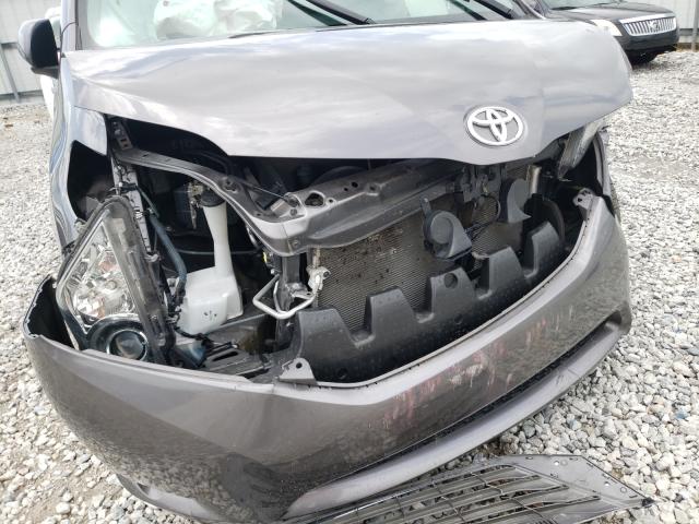 Photo 8 VIN: 5TDYZ3DC1HS768254 - TOYOTA SIENNA XLE 