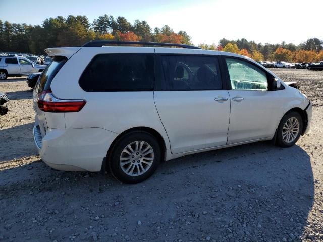 Photo 2 VIN: 5TDYZ3DC1HS781618 - TOYOTA SIENNA XLE 