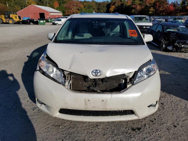 Photo 4 VIN: 5TDYZ3DC1HS781618 - TOYOTA SIENNA XLE 