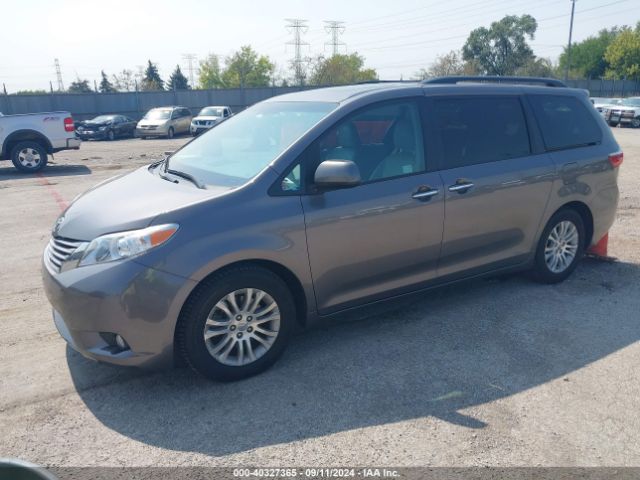 Photo 1 VIN: 5TDYZ3DC1HS794580 - TOYOTA SIENNA 