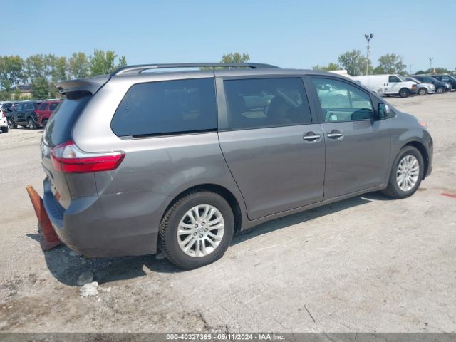 Photo 3 VIN: 5TDYZ3DC1HS794580 - TOYOTA SIENNA 