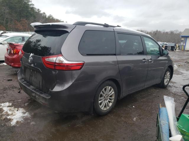 Photo 2 VIN: 5TDYZ3DC1HS805402 - TOYOTA SIENNA XLE 