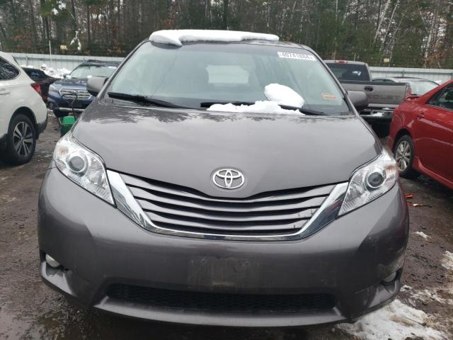 Photo 4 VIN: 5TDYZ3DC1HS805402 - TOYOTA SIENNA XLE 