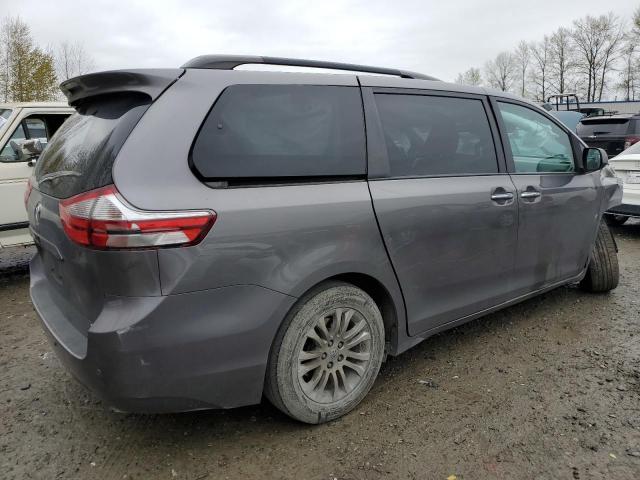 Photo 2 VIN: 5TDYZ3DC1HS807070 - TOYOTA SIENNA XLE 