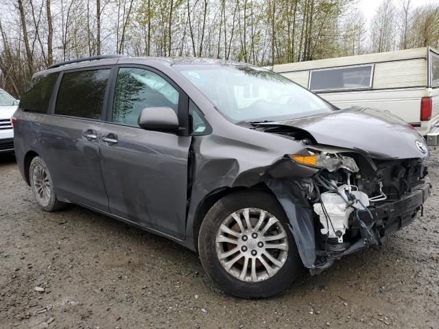 Photo 3 VIN: 5TDYZ3DC1HS807070 - TOYOTA SIENNA XLE 