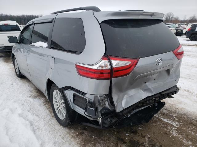 Photo 2 VIN: 5TDYZ3DC1HS817923 - TOYOTA SIENNA XLE 