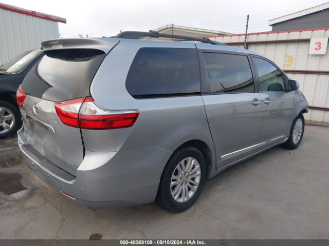 Photo 3 VIN: 5TDYZ3DC1HS835385 - TOYOTA SIENNA 