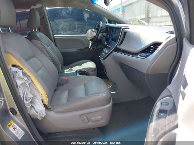 Photo 4 VIN: 5TDYZ3DC1HS835385 - TOYOTA SIENNA 