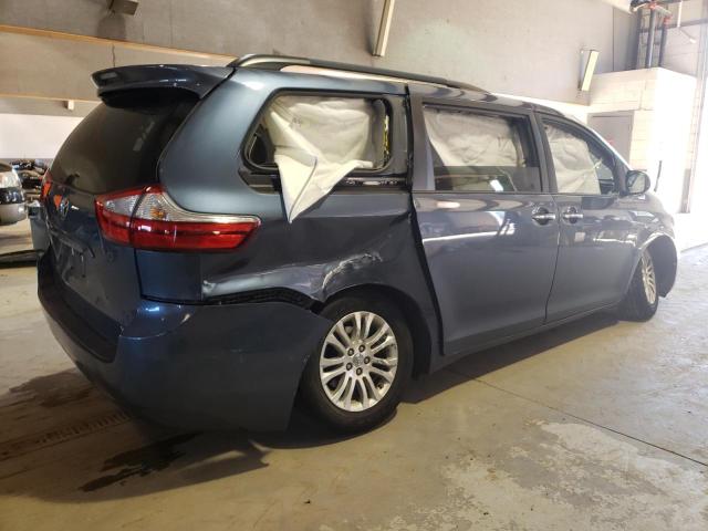 Photo 2 VIN: 5TDYZ3DC1HS836231 - TOYOTA SIENNA XLE 