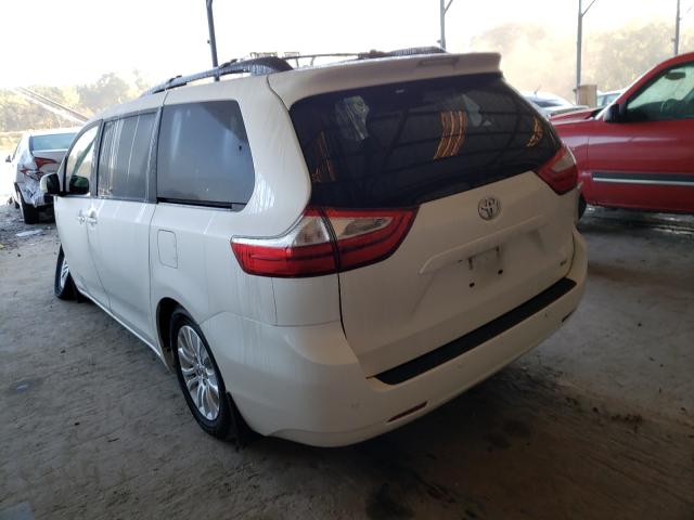 Photo 2 VIN: 5TDYZ3DC1HS855135 - TOYOTA SIENNA XLE 