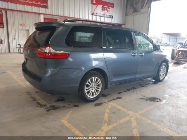 Photo 3 VIN: 5TDYZ3DC1HS859914 - TOYOTA SIENNA 