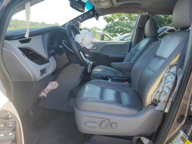 Photo 6 VIN: 5TDYZ3DC1HS864126 - TOYOTA SIENNA XLE 