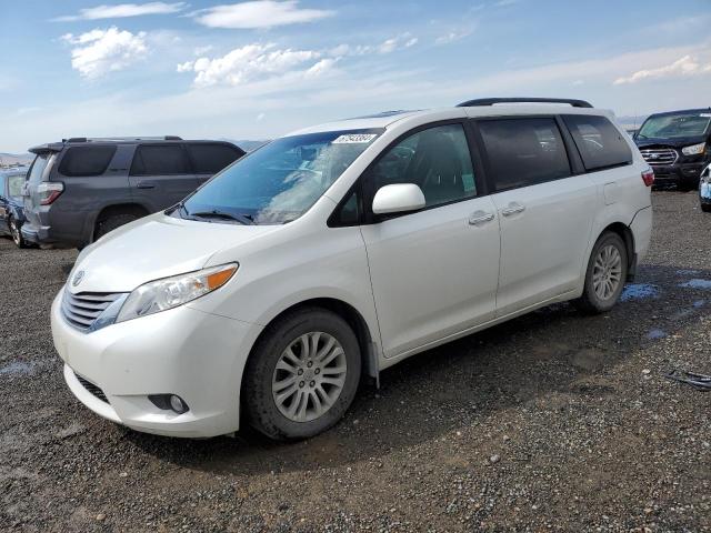 Photo 0 VIN: 5TDYZ3DC1HS866717 - TOYOTA SIENNA XLE 