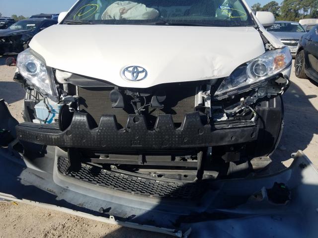 Photo 8 VIN: 5TDYZ3DC1HS866846 - TOYOTA SIENNA XLE 