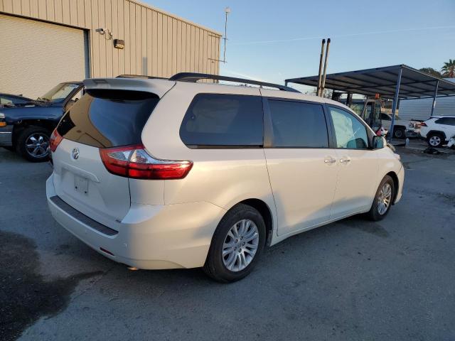 Photo 3 VIN: 5TDYZ3DC1HS868662 - TOYOTA SIENNA XLE 