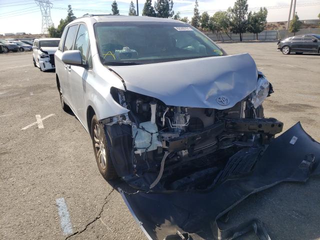 Photo 8 VIN: 5TDYZ3DC1HS895151 - TOYOTA SIENNA XLE 