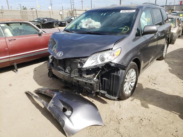 Photo 1 VIN: 5TDYZ3DC1HS898938 - TOYOTA SIENNA XLE 