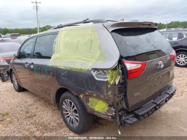 Photo 5 VIN: 5TDYZ3DC1JS905389 - TOYOTA SIENNA 