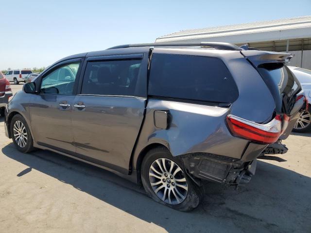 Photo 1 VIN: 5TDYZ3DC1JS918143 - TOYOTA SIENNA XLE 