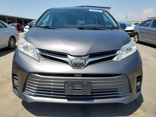 Photo 4 VIN: 5TDYZ3DC1JS918143 - TOYOTA SIENNA XLE 