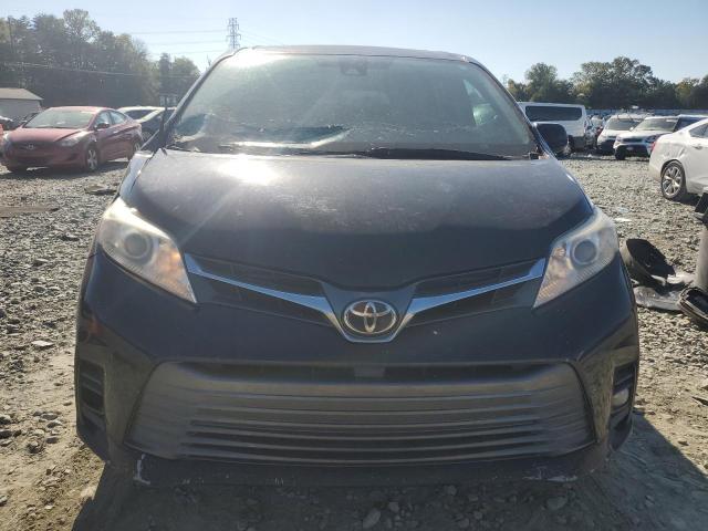 Photo 4 VIN: 5TDYZ3DC1JS922483 - TOYOTA SIENNA XLE 