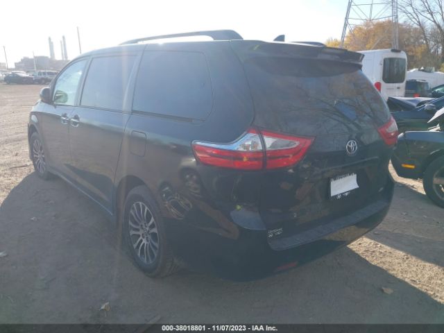 Photo 2 VIN: 5TDYZ3DC1JS924864 - TOYOTA SIENNA 