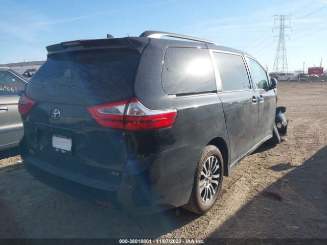 Photo 3 VIN: 5TDYZ3DC1JS924864 - TOYOTA SIENNA 