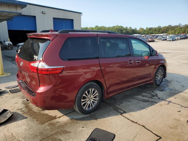 Photo 2 VIN: 5TDYZ3DC1JS932379 - TOYOTA SIENNA XLE 