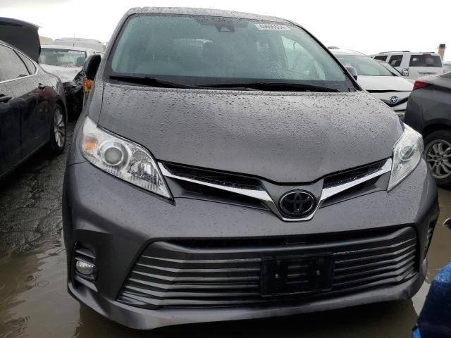 Photo 4 VIN: 5TDYZ3DC1JS936450 - TOYOTA SIENNA XLE 