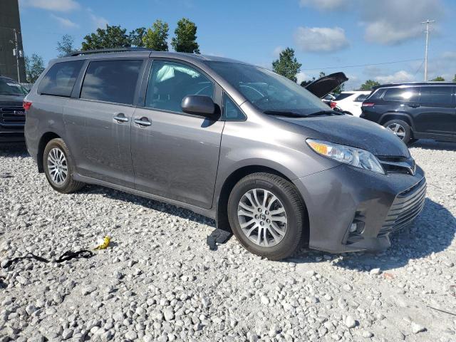 Photo 3 VIN: 5TDYZ3DC1JS948601 - TOYOTA SIENNA XLE 